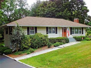 458 Flax Hill Rd, Norwalk, CT 06854