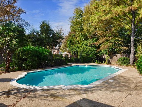 2nd image of 2046 Biscayne Dr