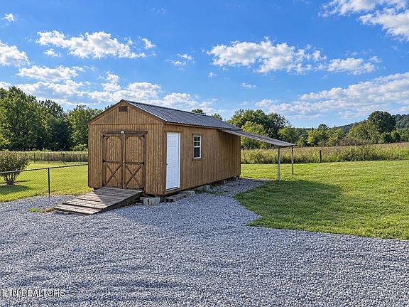 3rd image of 1465 Piedmont Rd