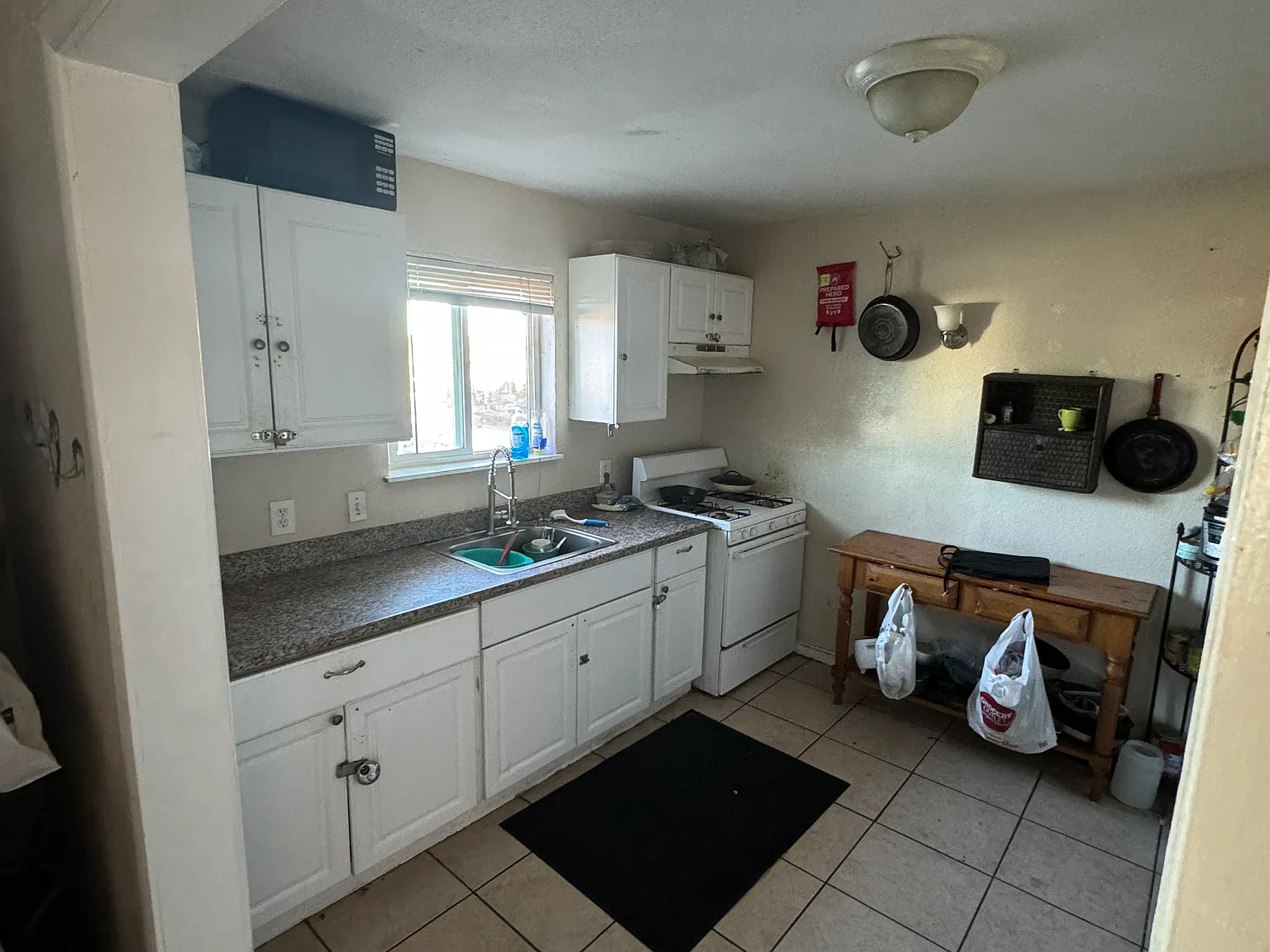 7 bed, 3000 sqft, $800 — Photo 4