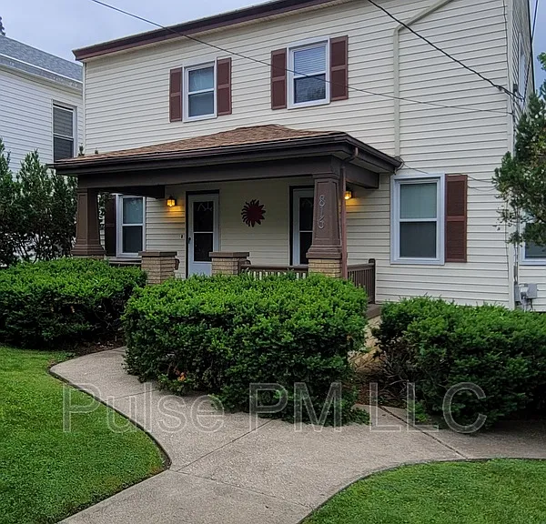 816 Montague Rd #U1 — Photo 1