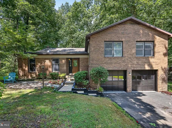 12542 Cavalier Dr, Woodbridge, VA 22192
