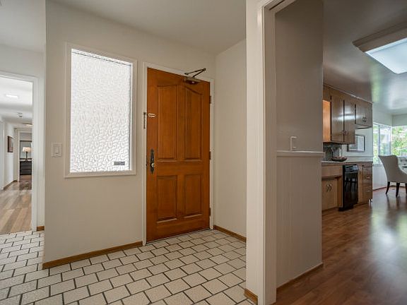 3rd image of 12139 Country Squire Way