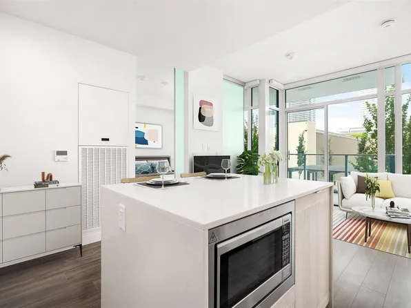 2311 Beta Ave #507, Burnaby, BC V5C 0M1