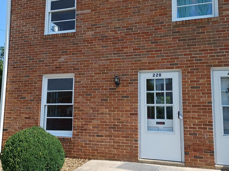 1st image of 220 E Whitlock Ave #1