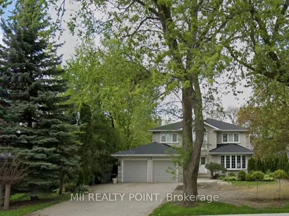108 Rathburn Rd, Toronto, ON M9A 1R7