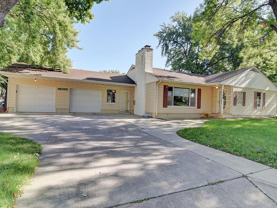 1st image of 1568 Maplecrest Dr