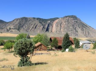 566 Us Highway 89 S, Gardiner, MT 59030