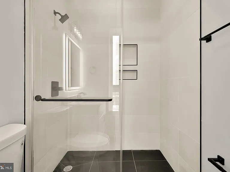3215 Mount Pleasant St NW #403 — Photo 21