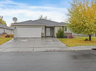 304 Riverwood Ct, Umatilla, OR 97882