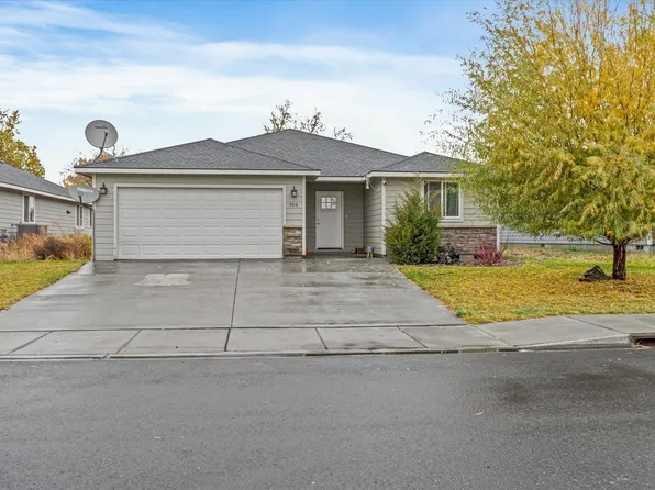 304 Riverwood Ct, Umatilla, OR 97882