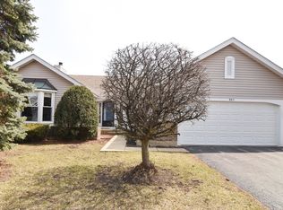 935 Honeysuckle Dr, Wheeling, IL 60090