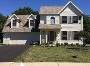 976 Little Creek Dr, Perrysburg, OH 43551