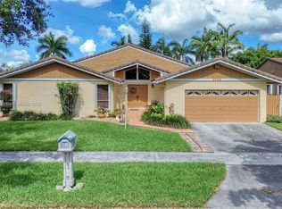 Rustic Lakes Sec 4, Miami, FL 33183