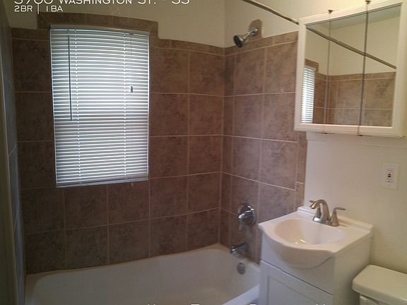 3rd image of 3700 Washington St #3S