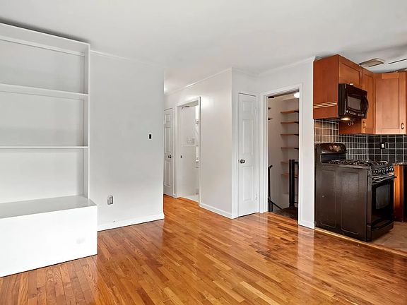 4th image of 471 18th St #D1a