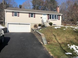 162 Robindale Dr, Berlin, CT 06037