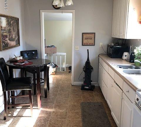 2nd image of 109 Lake Ave
