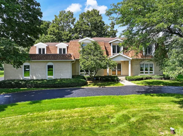 55 Watergate Dr, South Barrington, IL 60010