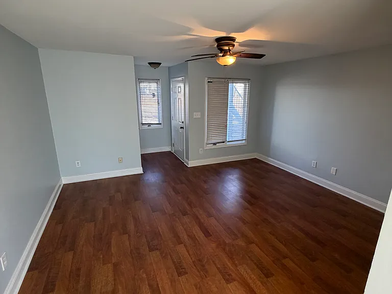 1914 Meadowlark Ln #6 — Photo 3