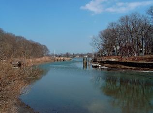 7 Wheeler Rd, Shelter Island, NY 11964