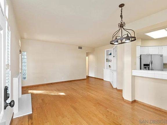5th image of 7254 Shoreline Dr Unit 136