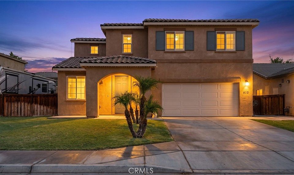 1st image of 640 Las Dunas St