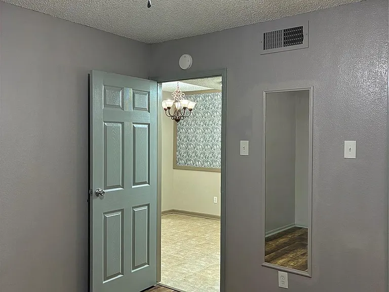 2120 El Paseo St #1901 — Photo 9