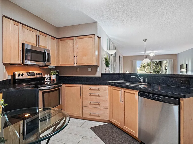 6131 Bahia Del Mar Blvd #140 — Photo 7