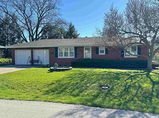 4826 N Fairview Pl, Peoria, IL 61614