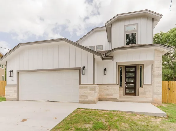 122 W Kikipua Ln, Bastrop, TX 78602