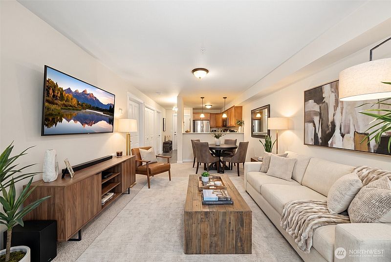 4th image of 680 32nd Street #C308