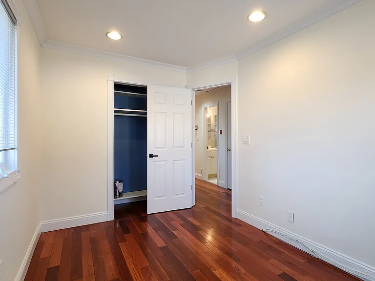 1029 Merriam Rd — Photo 13