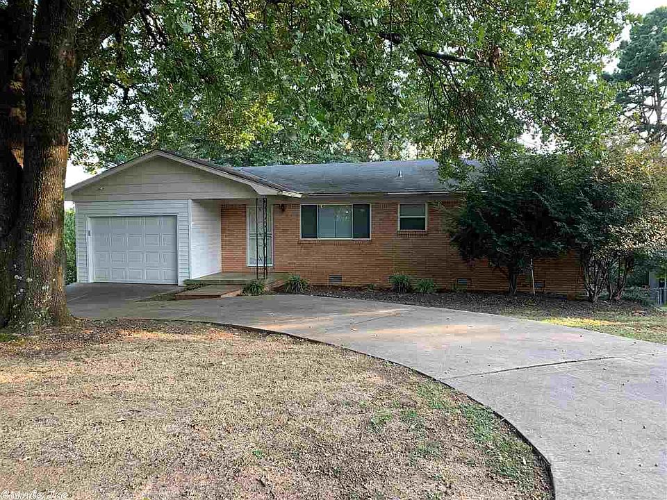 1st image of 9705 Vaughn Dr