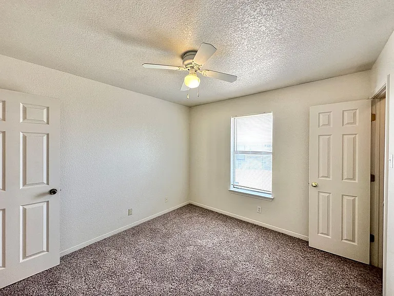 5206 Daybreak Dr — Photo 15