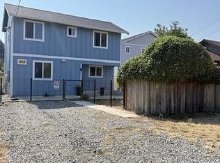 302 Van Trump Ave NE #B, Yelm, WA 98597
