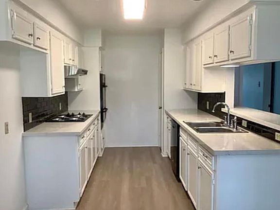 5th image of 5342 Lincoln Green Dr