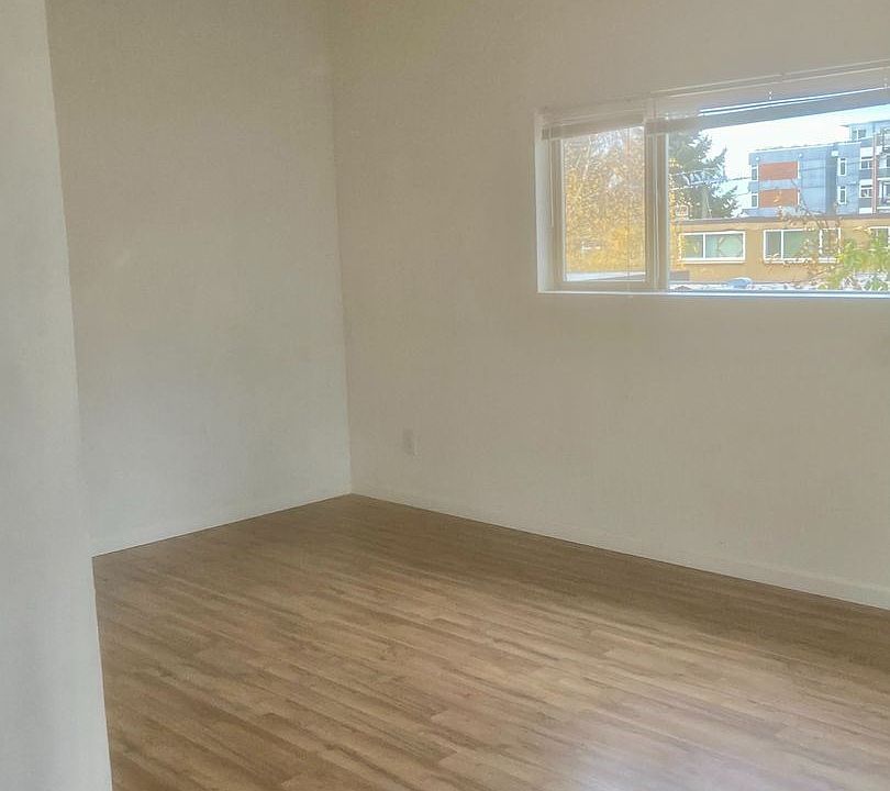1st image of 319 Belmont Ave E #3