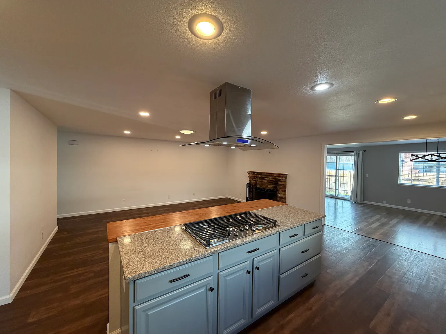 3317 Montezuma Way — Photo 3