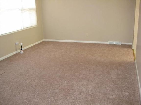 4th image of 6011 E 149th St