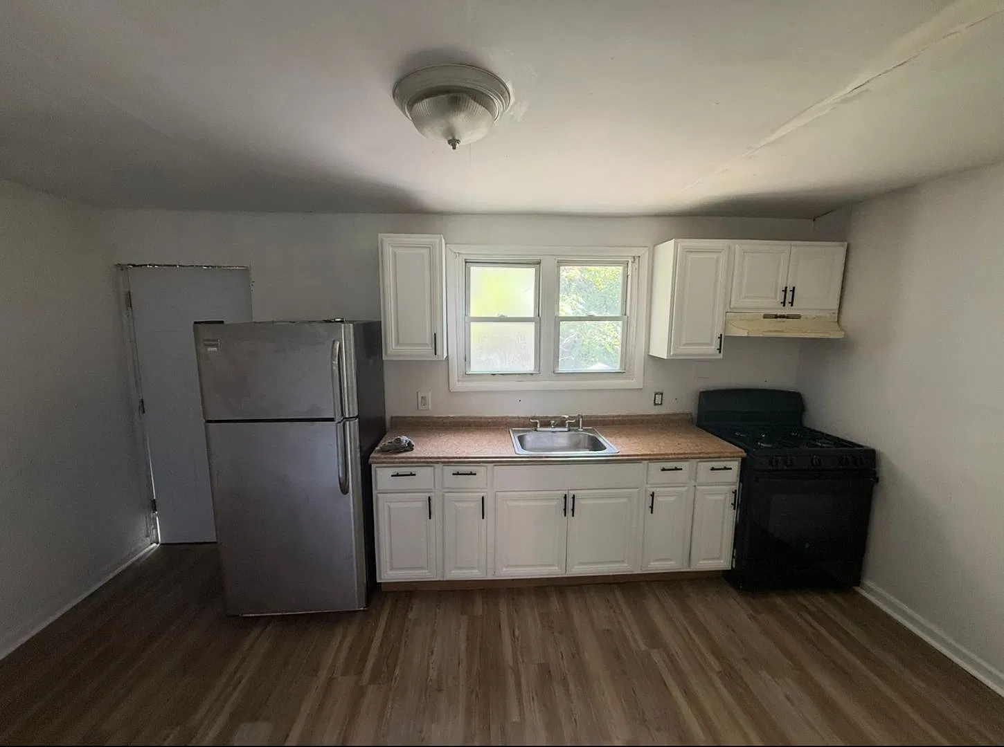 2 Bed, 1 bath for rent — Photo 2