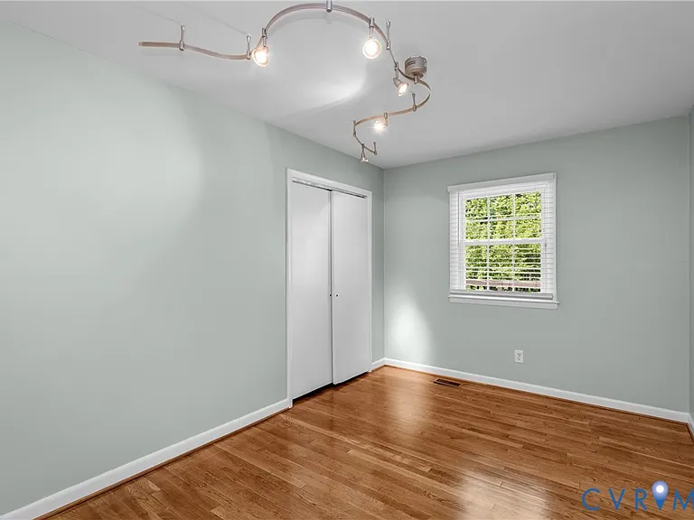 552 S 22nd Ave — Photo 25