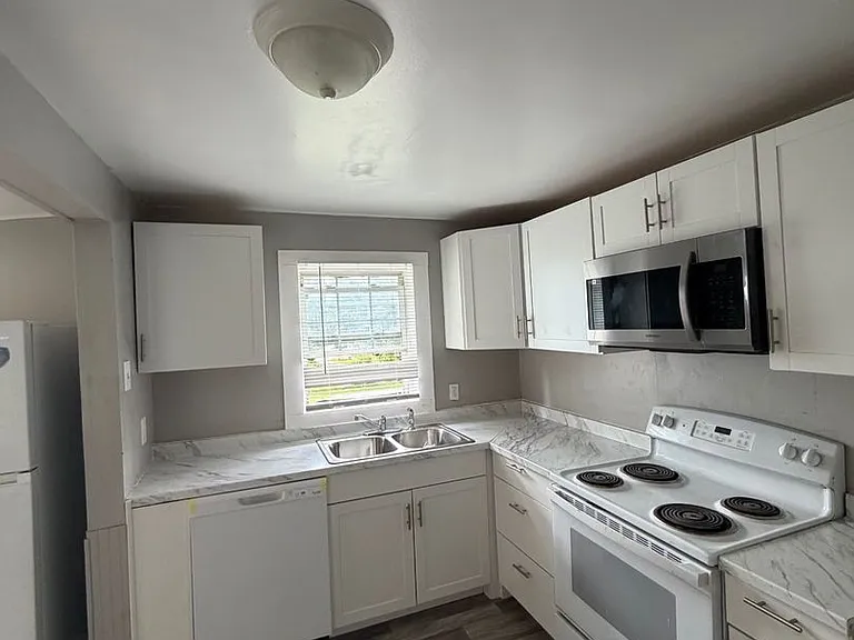 1409 Laboratory Rd — Photo 1