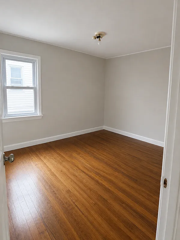 2 bed, 1.0 bath, 994 sqft, $2,500 — Photo 4