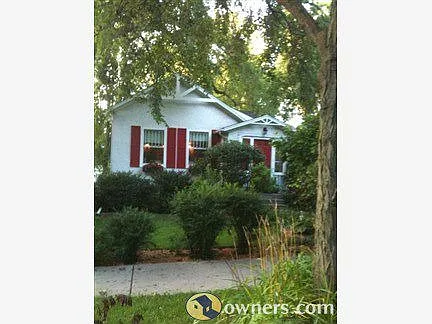 1123 Noyes St photo 1