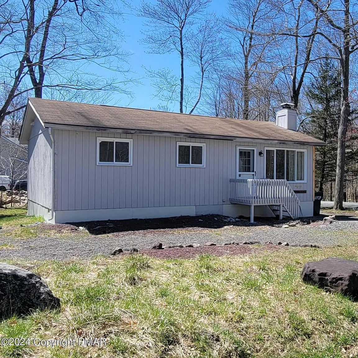8076 Red Squirrel Dr photo 1