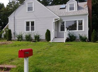 43 Sunset Dr, Huntington, NY 11743