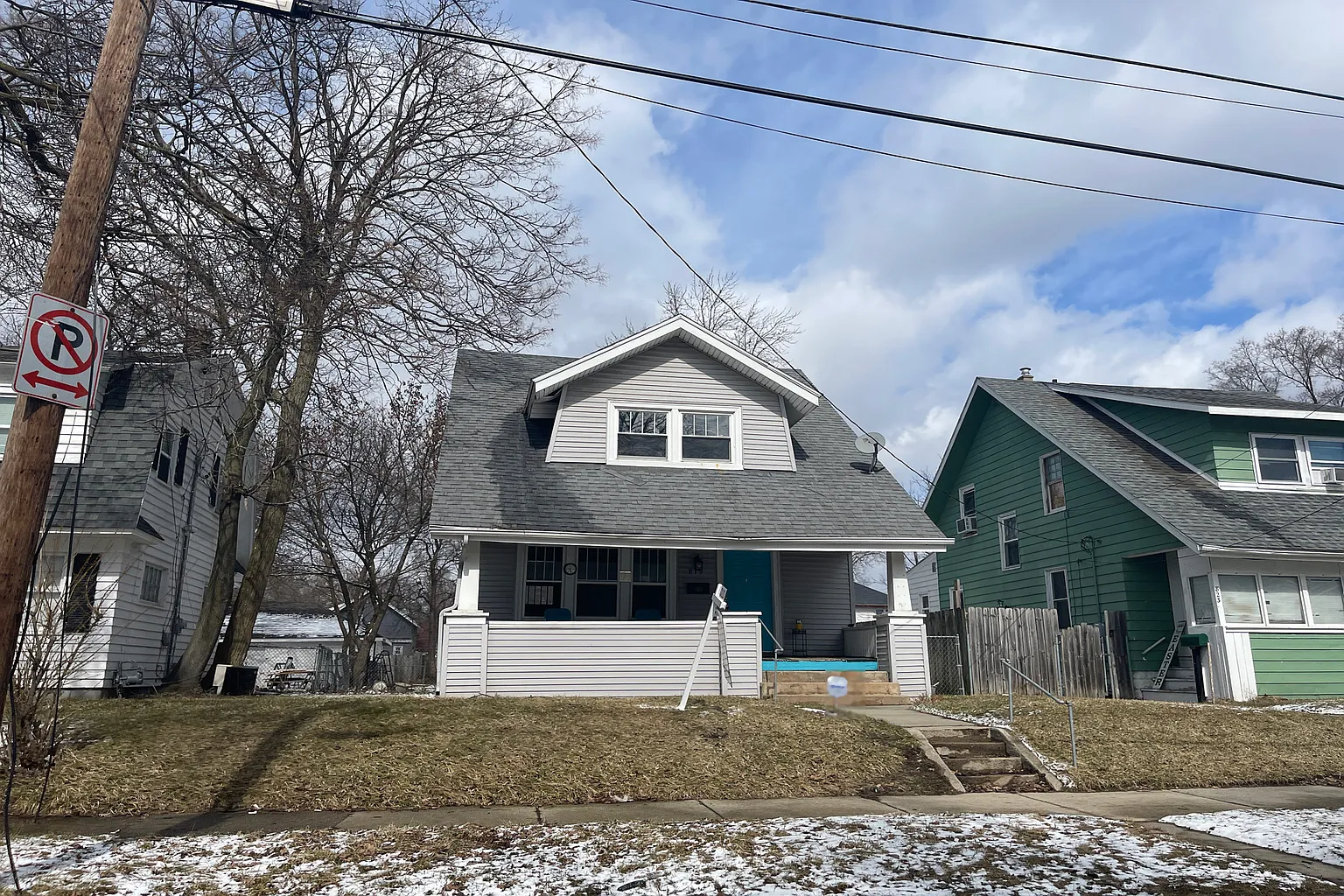 819 Adams St SE photo 1