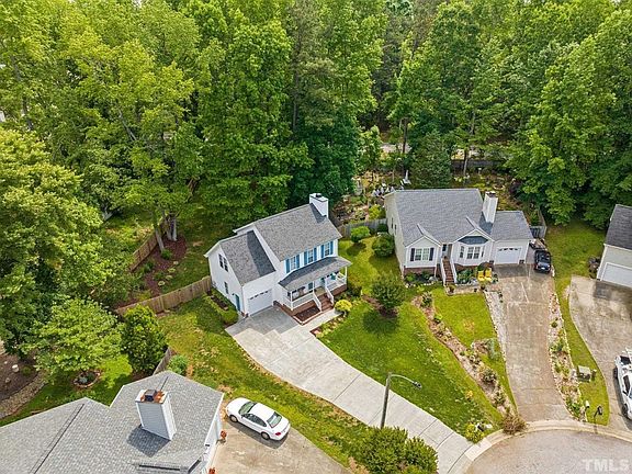 4th image of 704 Marjoram Ct