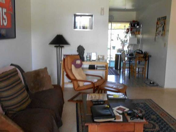 2nd image of 427 SE Parkway Dr